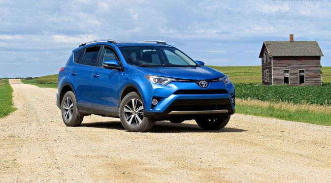 Toyota RAV4 XLE 2WD Review: More Ground Clearance With Less Compromise