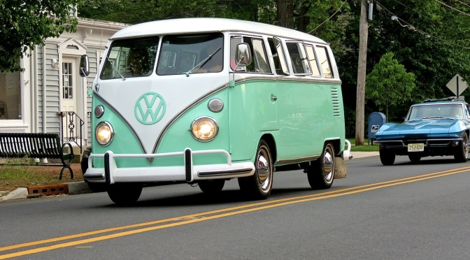 A Mint VW Type 2 Bus at Hopewell Cruise Night